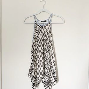 Black and white printed tank top